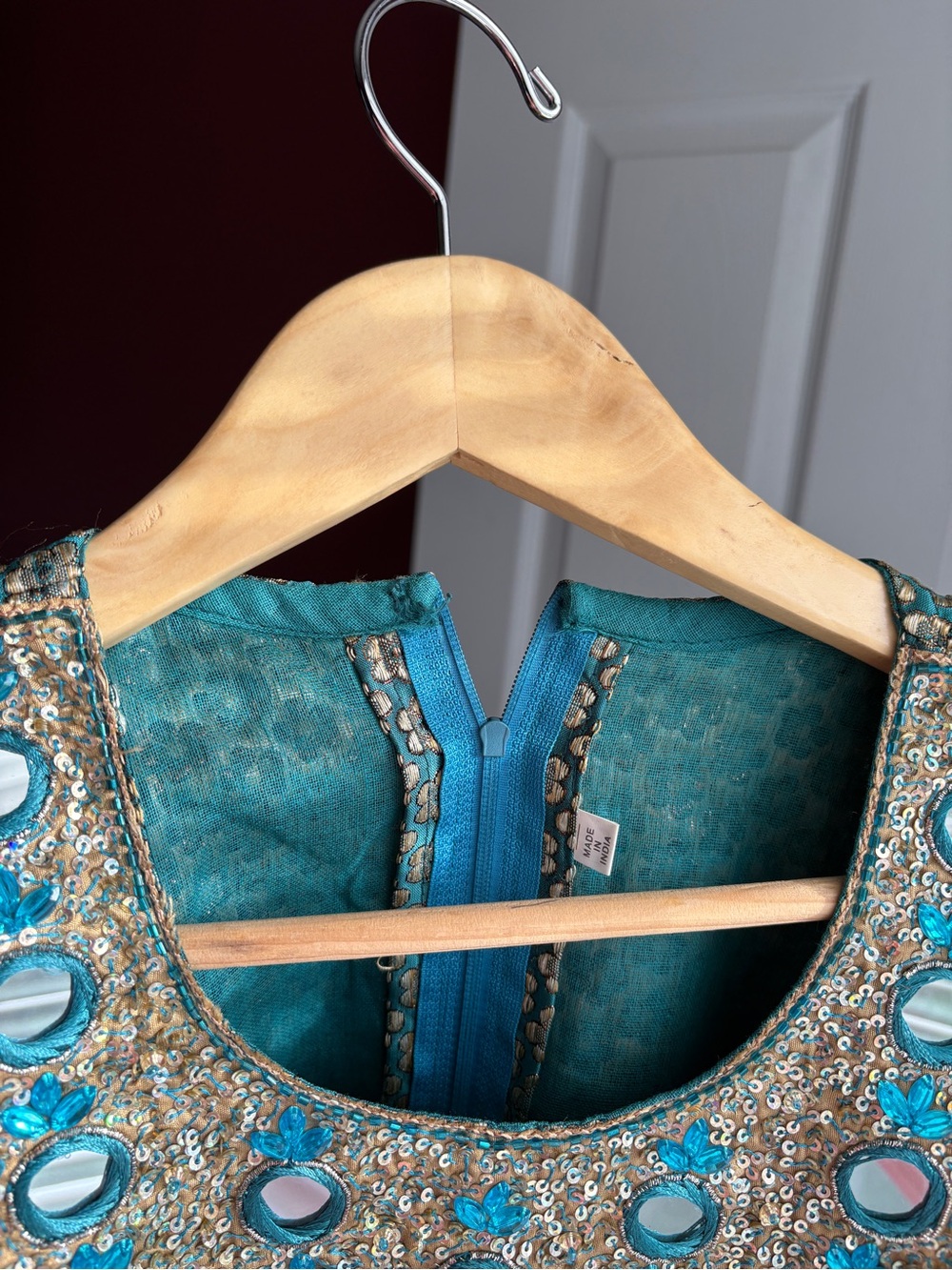 indian kurta and pants set - Picture 11 of 14
